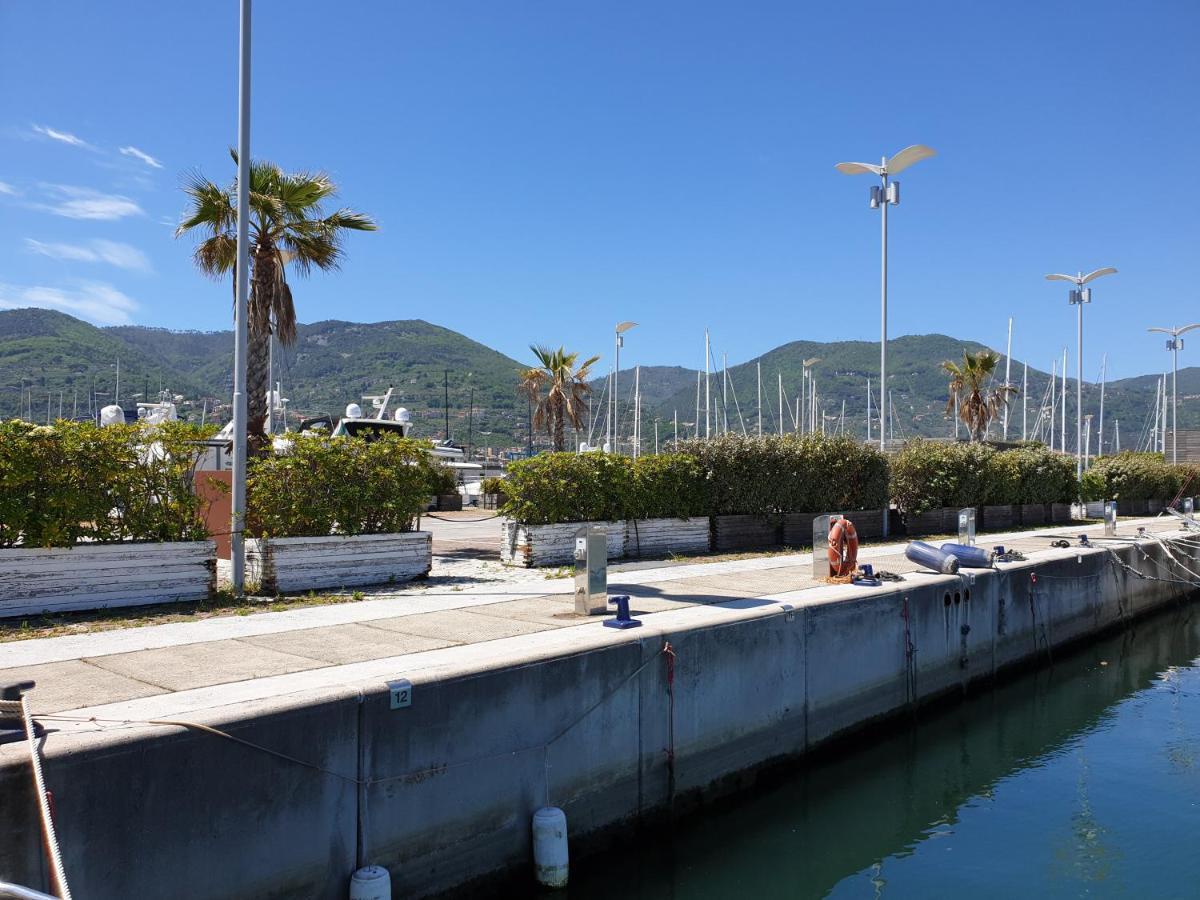 Bed And Boat Holiday Hotel La Spezia Exterior photo